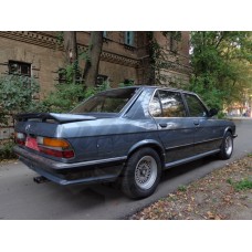 Накладка на пороги "Zender" (BMW E12)