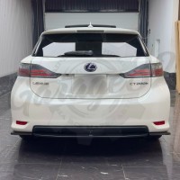 Центральный сплитер "SPORT" (Lexus CT200h ZW 2010-2013)