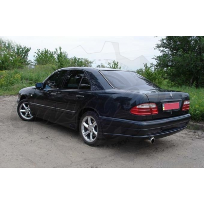 Задний бампер "Lorinser" (Mercedes E-Class W210)