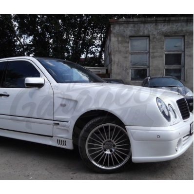 Передние крылья "Lorinser" (Mercedes E-Class W210)