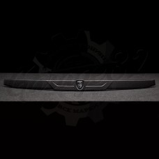 Накладка на крышку багажника "LARTE Design Esthete" (Cadillac Escalade 5)