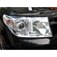 Передние биксеноновые фары "Light White" (Toyota Land Cruiser 200)