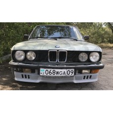 Накладки на передний бампер "PFEBA" (BMW E28) 