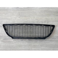 Сетка переднего бампера "M Tech" (BMW E90 dorest./rest.)