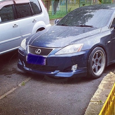 Губа переднего бампера "G32" (Lexus is250)