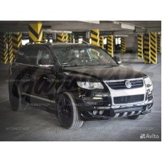 Накладка на передний бампер "Je Design" (VW Touareg 7)